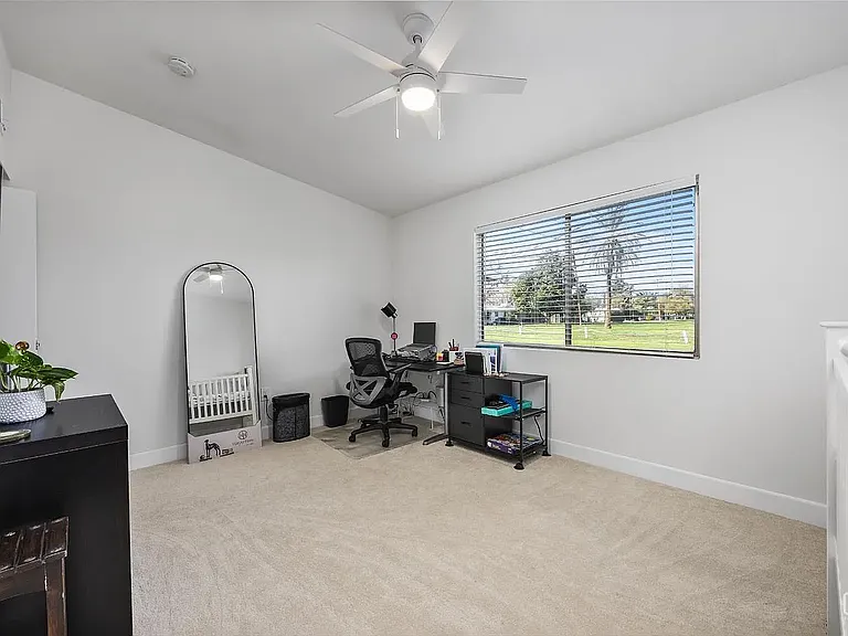 Guest bedroom