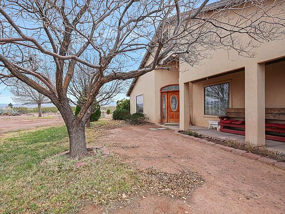 3rd image of 98 Derbyshire Rd