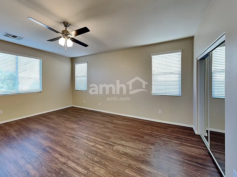 7227 W Darrow St — Photo 11