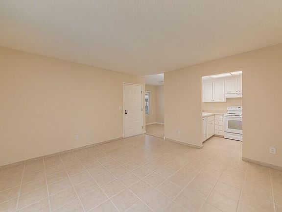 4th image of 1052 Tekman Dr