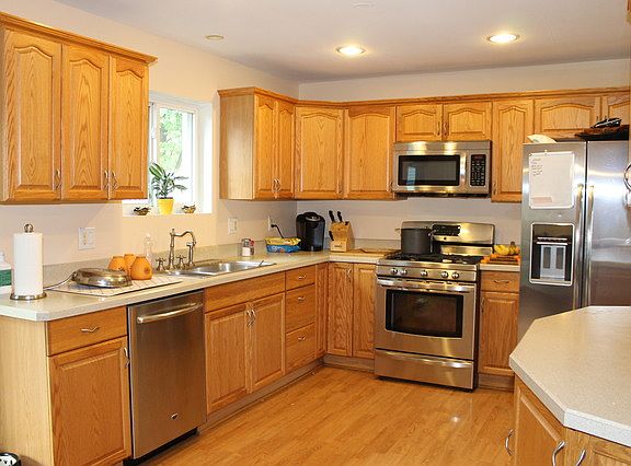 3rd image of 2230 Greenbay Dr