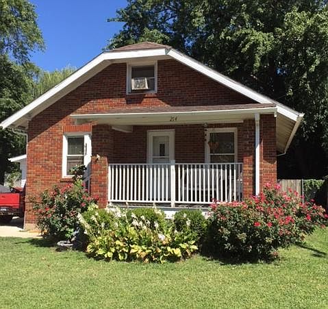 2nd image of 214 W Douglas Ave