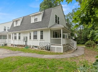10 Temple Pl #8, Andover, MA 01810