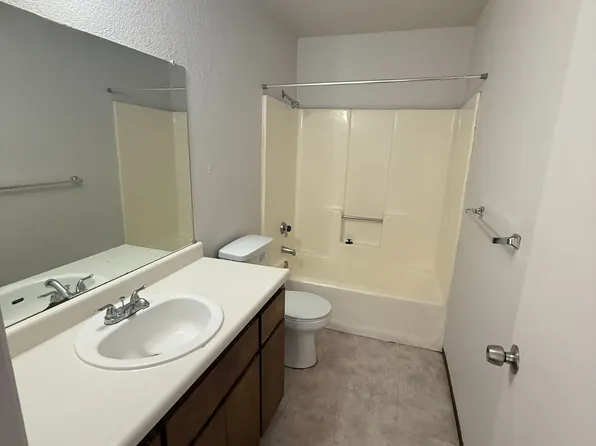 2423 Burlington Pl, Stockton, CA 95209