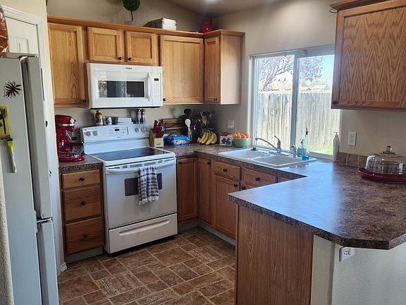 4th image of 3328 E Star Springs Ave