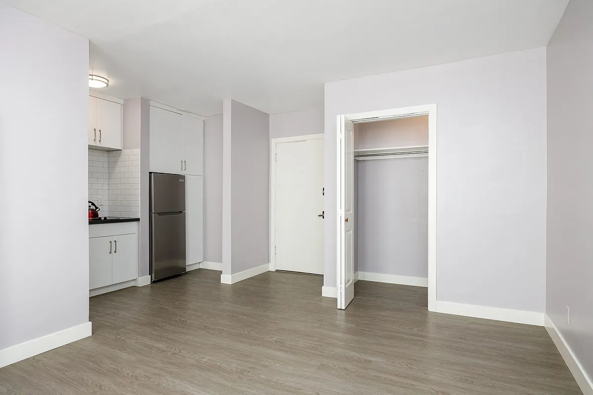 Building Photo - Belcrest Apartments