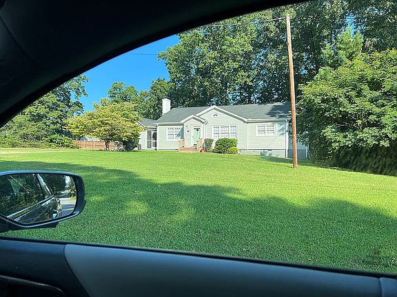 5th image of 220 Yorkshire Dr