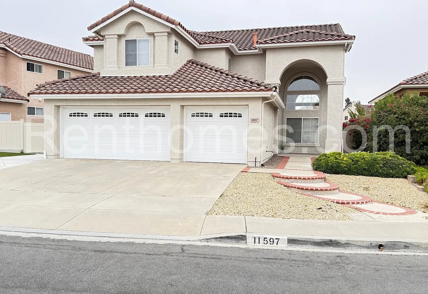 Mira Mesa, 11597 Trailbrush Pt, Remodeled Kitchen, Nice Views, Fireplace, 3 Car Garage. — Photo 1