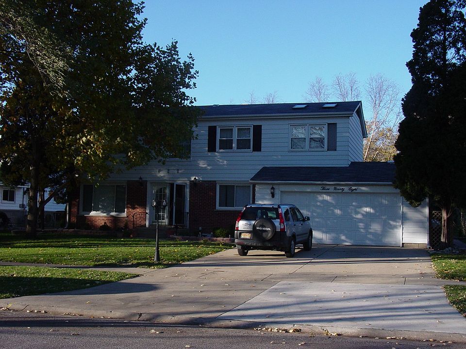 1st image of 398 King Ln