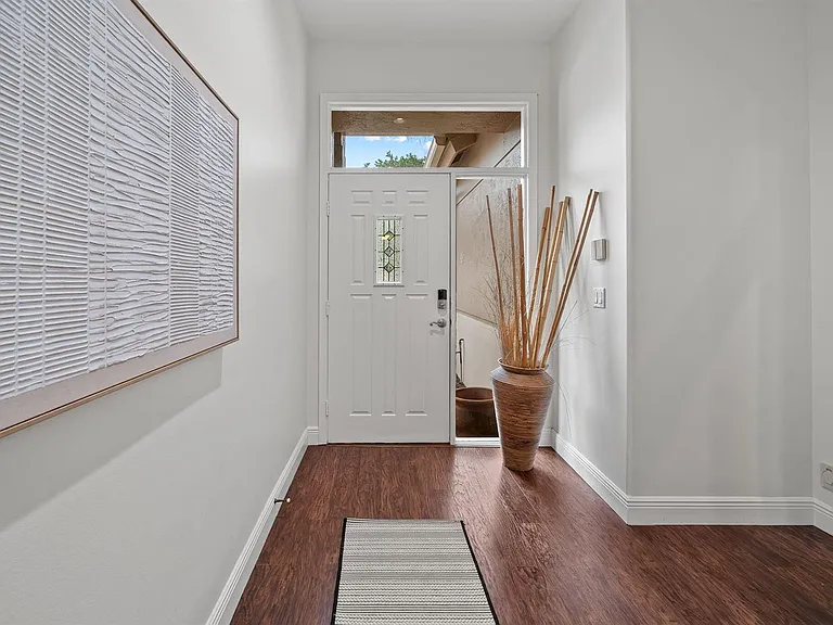 33 Monterey Pointe Dr — Photo 6