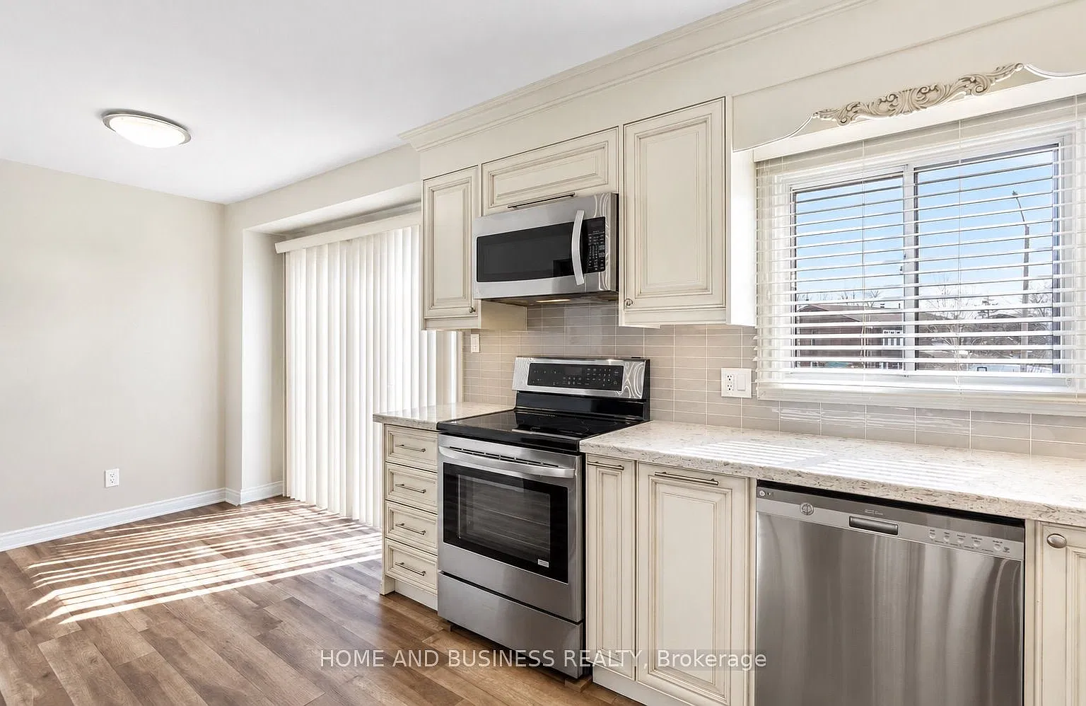 3 bed, $3,250 — Photo 3