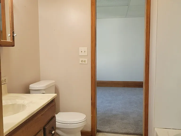 423 W Main St — Photo 9