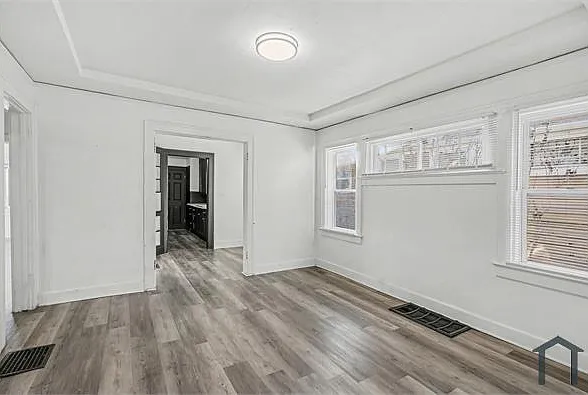 2219 E Gregory Blvd — Photo 10