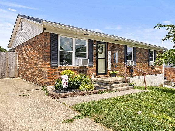3rd image of 80 Ashwood Dr