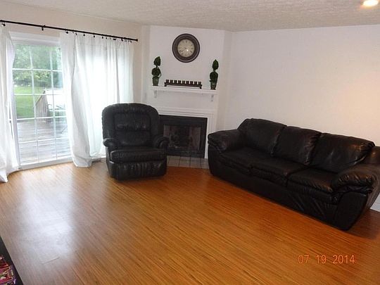 4th image of 1884 Bennigan Dr