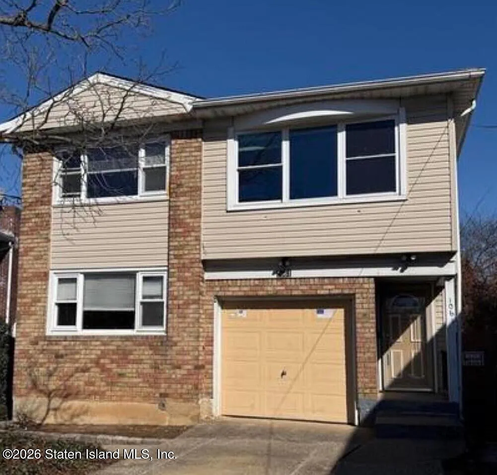 3 bed, 2652 sqft, $3,400 — Photo 1