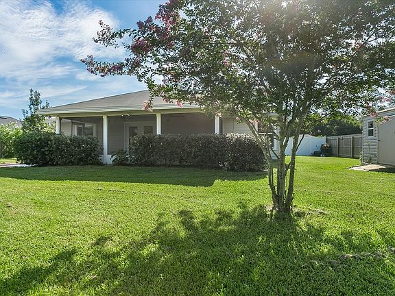 3rd image of 86567 Meadowwood Dr