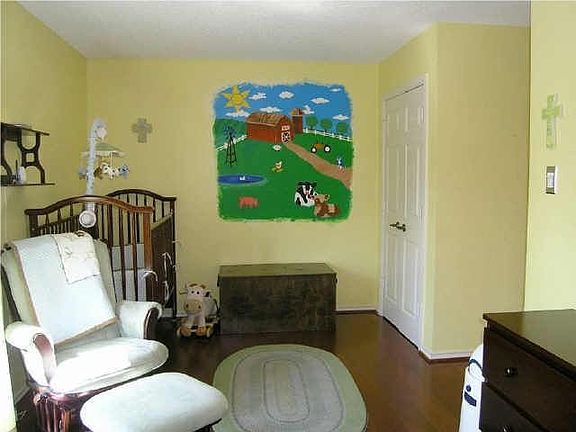 5th image of 2202 Sand Creek Ct
