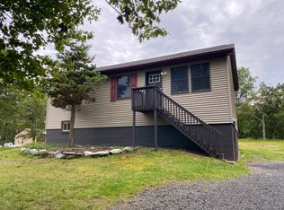 3117 Bluebird Dr, Bushkill, PA 18324