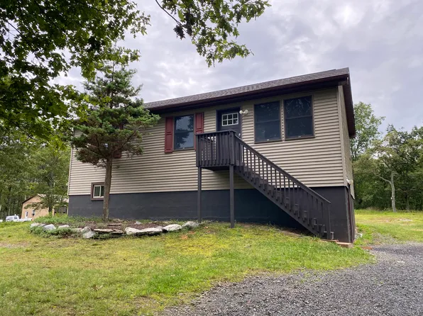 3117 Bluebird Dr, Bushkill, PA 18324