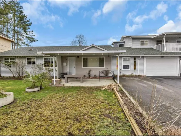 12215 85a Ave, Surrey, BC V3W 6G8