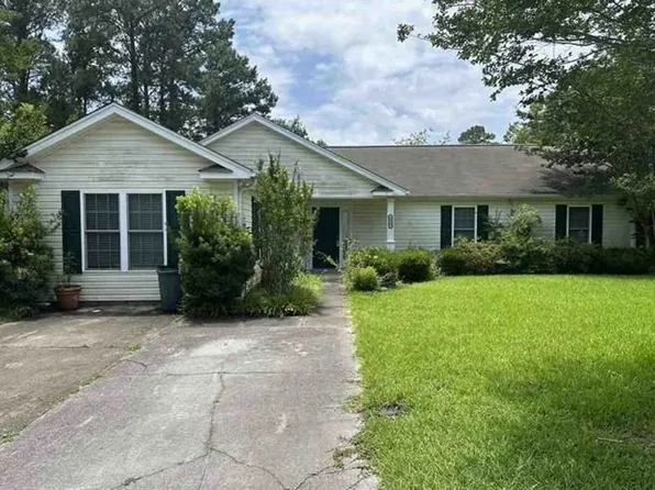 1025 Foscue Dr, Jacksonville, NC 28540