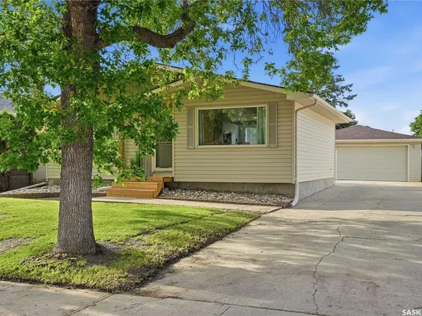 30 Straub CRESCENT, Regina, SK S4T 6S6