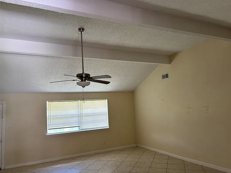 11427 Mulholland Dr — Photo 10