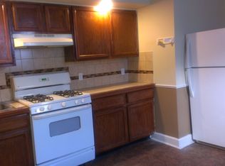 913 Hudson St, Trenton, NJ 08611