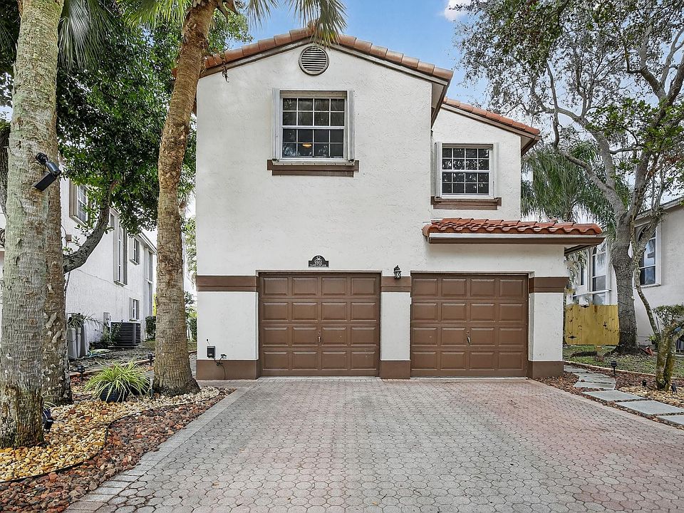 1st image of 9861 Fairway Cove Lane