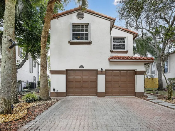 9861 Fairway Cove Lane, Plantation, FL 33324