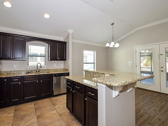 5th image of 2167 Bexley Dr