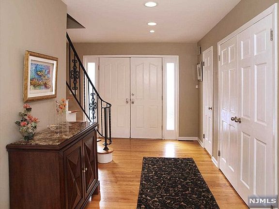 3rd image of 88 Blueberry Dr