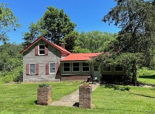 328 Ouderkirk Rd, Pulaski, NY 13142