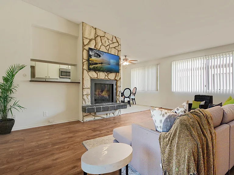 5207 Zelzah Ave — Photo 18