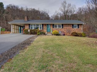 517 Pine Ridge Rd, Johnson City, TN 37601