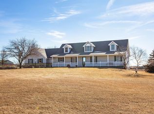 6951 N 52nd St, Manhattan, KS 66503