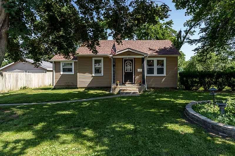 1st image of 216 Kellogg Ave