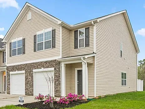 3 bed, 2.5 bath, 1429 sqft, $1,900 — Photo 3