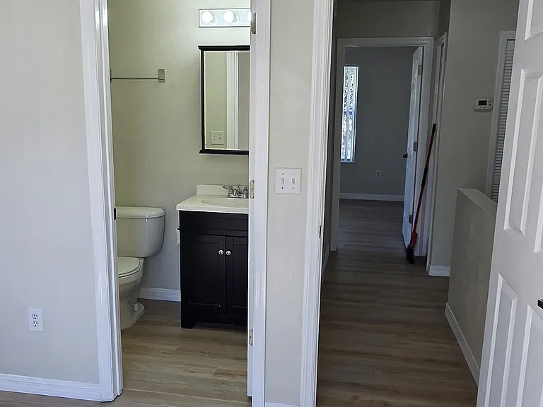 213 NW 8th St #1 — Photo 15