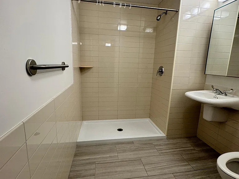 139 Windsor Rd #2C — Photo 6