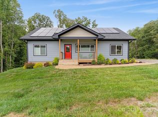 32 Fox Rd, Asheville, NC 28804