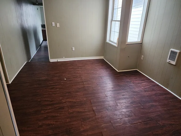 225 W Centre St #4 — Photo 5