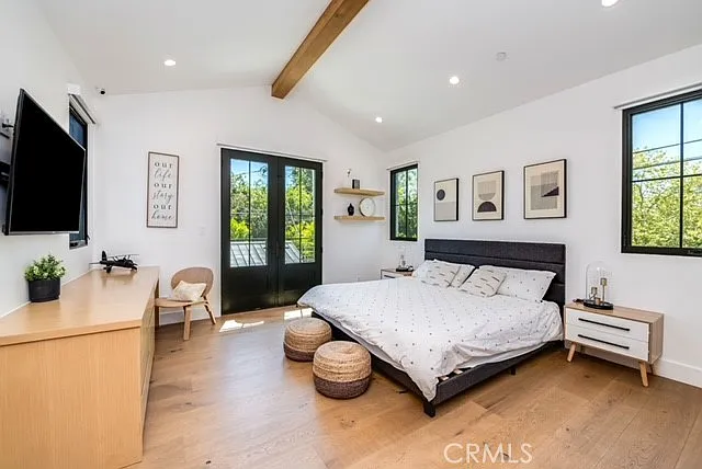 5150 Beeman Ave — Photo 40