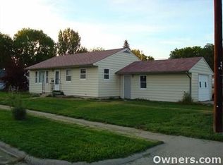 353 W 4th St, Powell, WY 82435