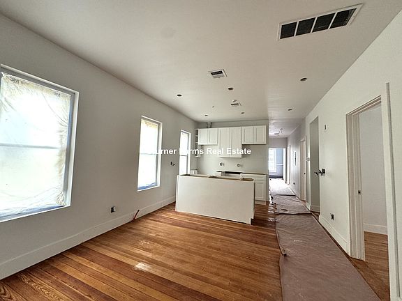 2nd image of 82 Marion St #22