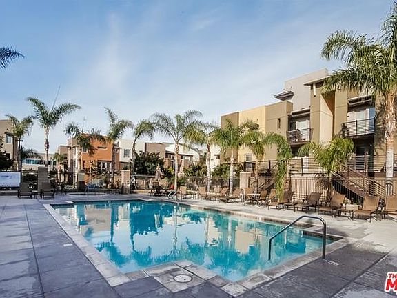 3rd image of 5408 W 149th Pl Unit 16