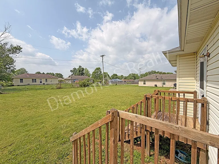 1442 / 1444 W Rainey Duplex — Photo 21