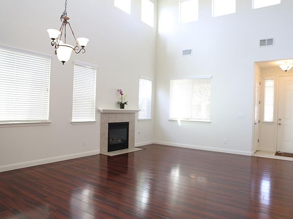 5th image of 3026 Sofia Way