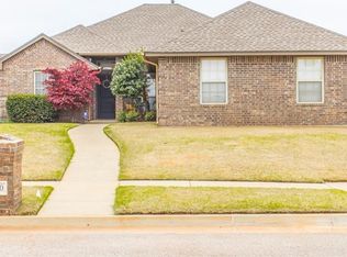 2240 NW 158th St, Edmond, OK 73013
